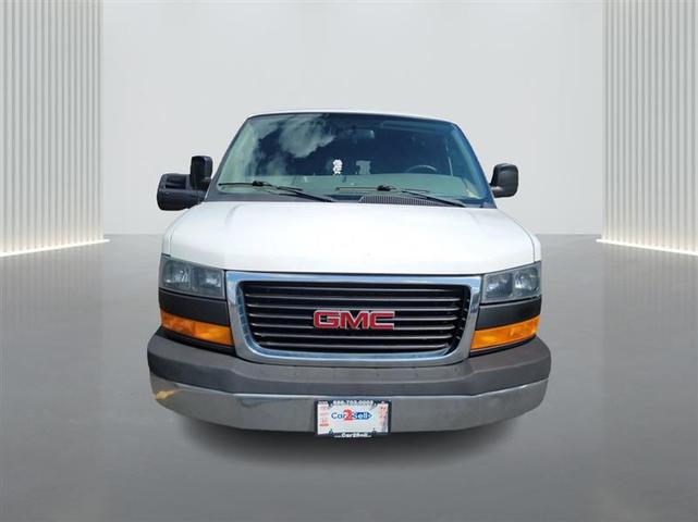 Photo of 2018 Summit White GMC Savana 2500