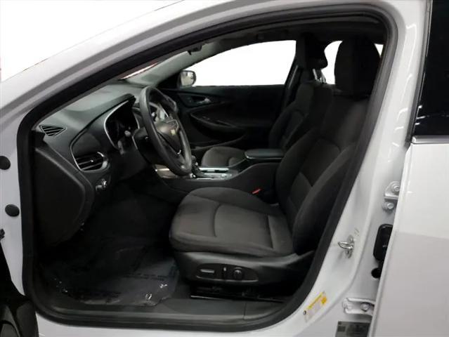 Photo of 2022 Summit White Chevrolet Malibu