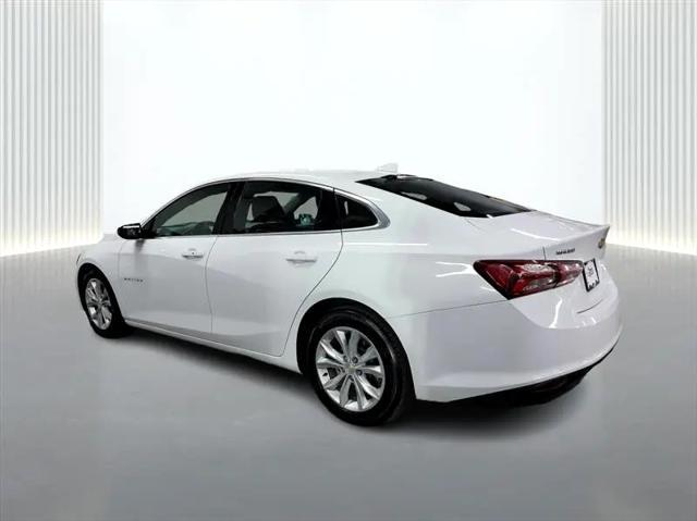 Photo of 2022 Summit White Chevrolet Malibu