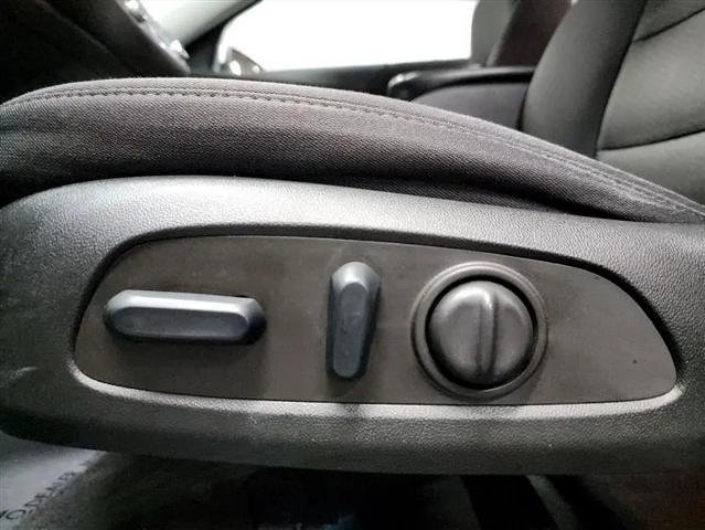 Photo of 2022 Summit White Chevrolet Malibu