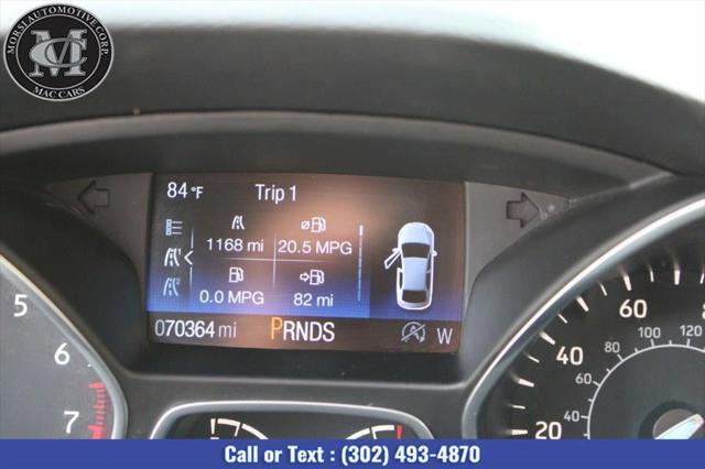 Photo of 2019 Oxford White Ford Escape