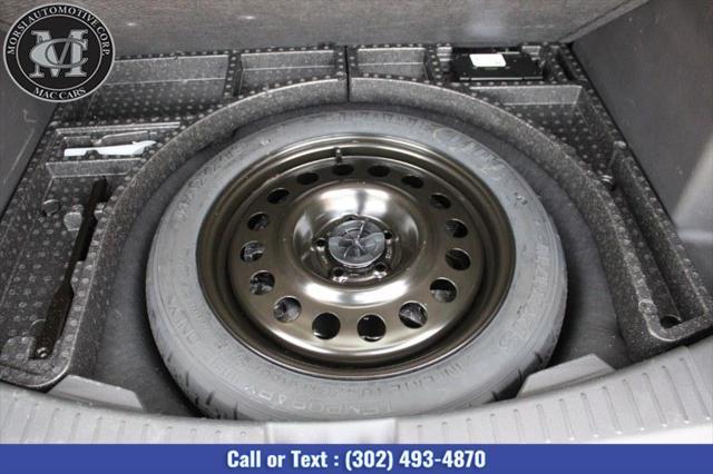Photo of 2019 Oxford White Ford Escape