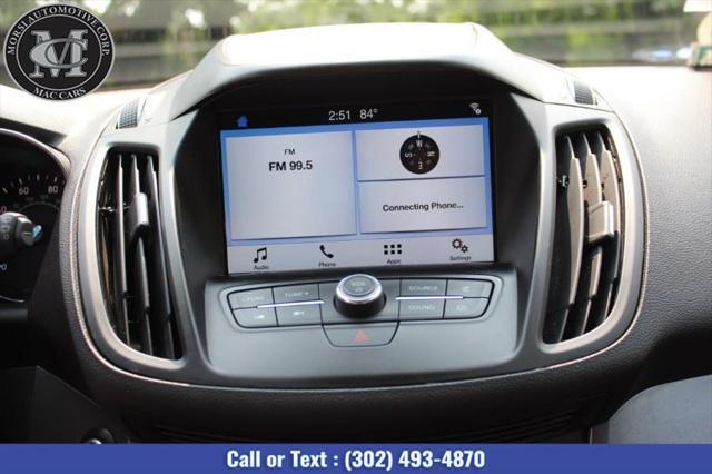 Photo of 2019 Oxford White Ford Escape