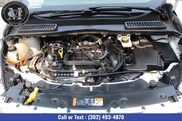 Photo of 2019 Oxford White Ford Escape