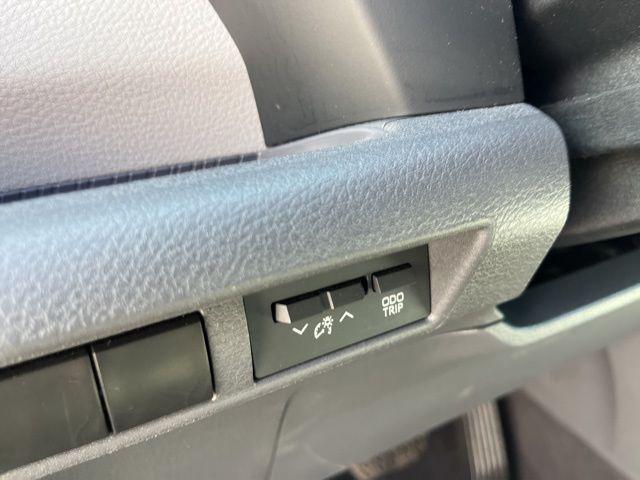 Photo of 2024 Midnight Black Metallic Toyota Sienna