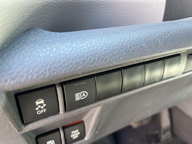 Photo of 2024 Midnight Black Metallic Toyota Sienna