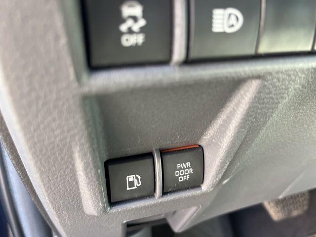 Photo of 2024 Midnight Black Metallic Toyota Sienna