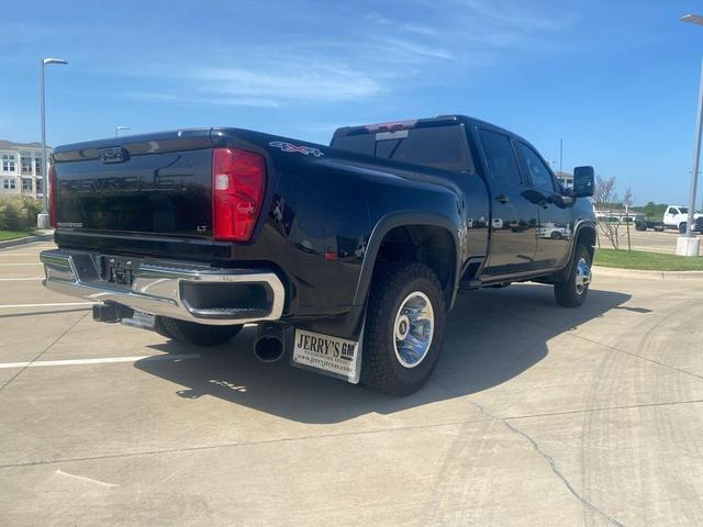 Photo of 2021 Black Chevrolet Silverado 3500
