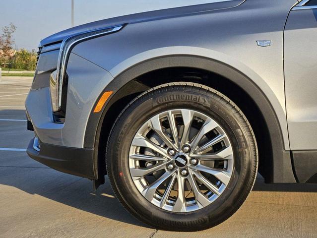 Photo of 2025 Argent Silver Metallic Cadillac XT4