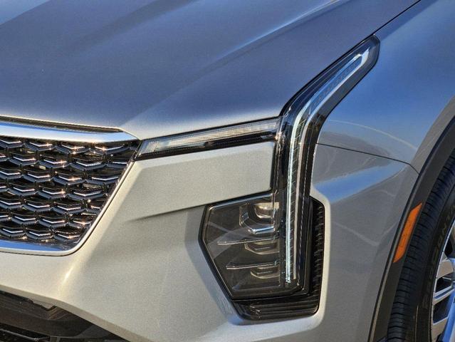 Photo of 2025 Argent Silver Metallic Cadillac XT4