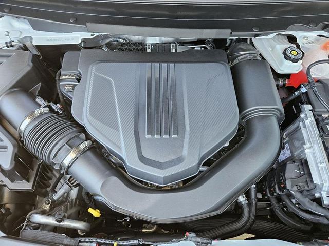 Photo of 2026 Summit White Chevrolet Traverse