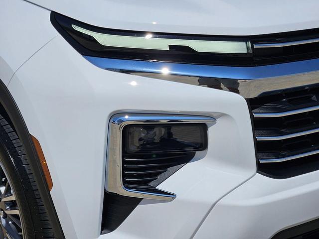 Photo of 2026 Summit White Chevrolet Traverse