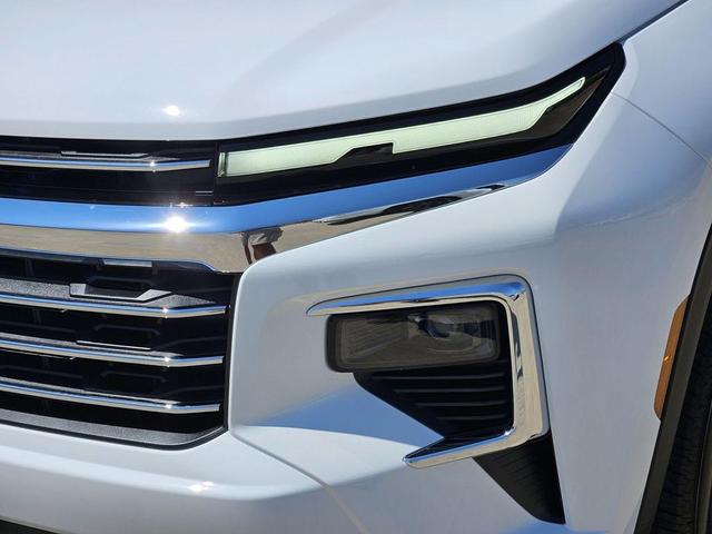 Photo of 2026 Summit White Chevrolet Traverse