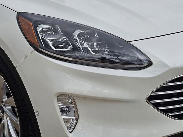 Photo of 2021 Star White Metallic Tri-Coat Ford Escape