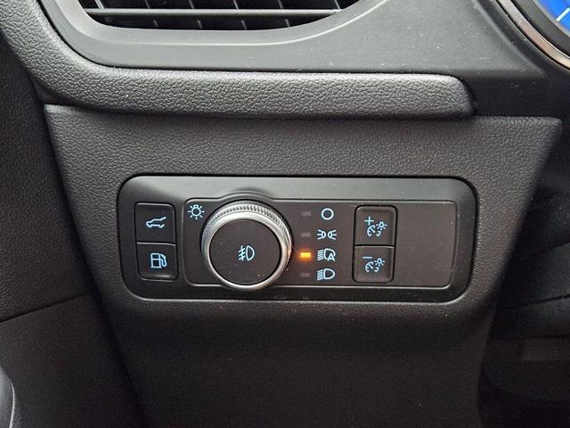 Photo of 2021 Star White Metallic Tri-Coat Ford Escape