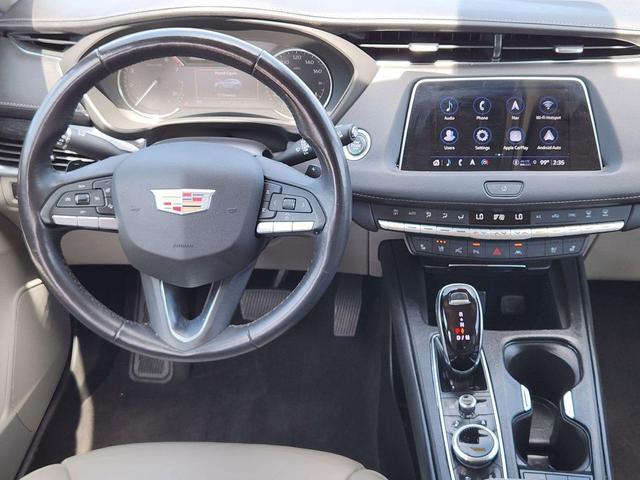 Photo of 2022 Radiant Silver Metallic Cadillac XT4