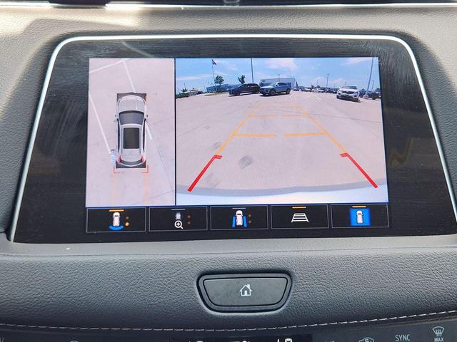 Photo of 2022 Radiant Silver Metallic Cadillac XT4