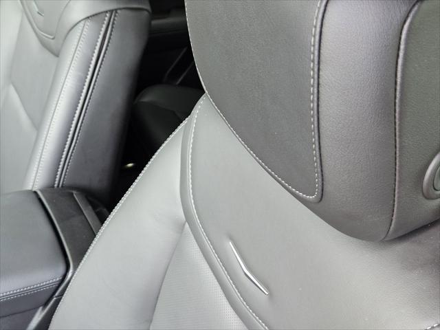 Photo of 2025 Argent Silver Metallic Cadillac XT5