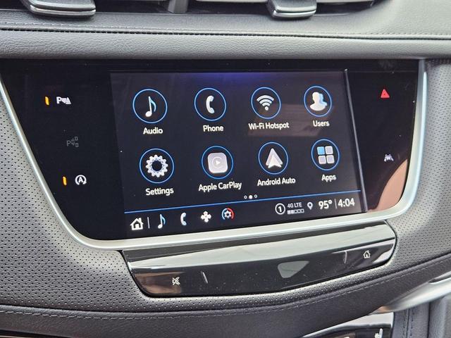 Photo of 2025 Crystal White Tricoat Cadillac XT6