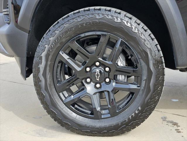 Photo of 2025 Black Chevrolet Colorado