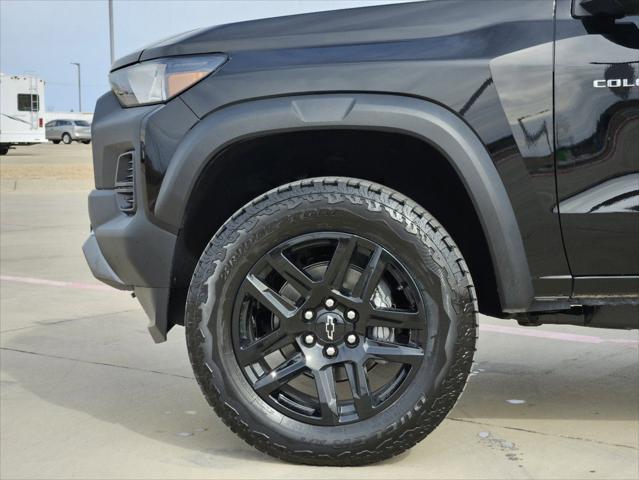 Photo of 2025 Black Chevrolet Colorado