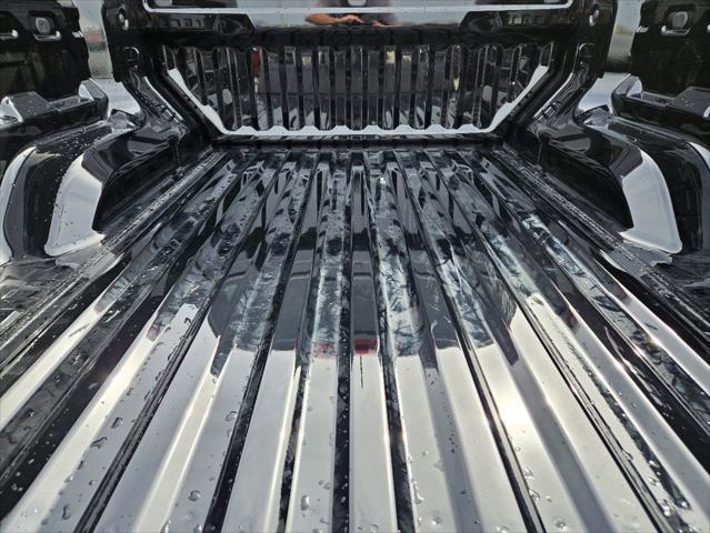 Photo of 2025 Black Chevrolet Colorado