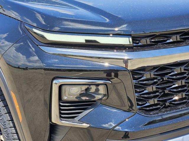 Photo of 2026 Mosaic Black Metallic Chevrolet Traverse