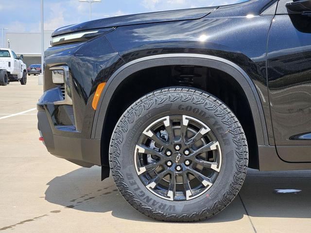 Photo of 2026 Mosaic Black Metallic Chevrolet Traverse