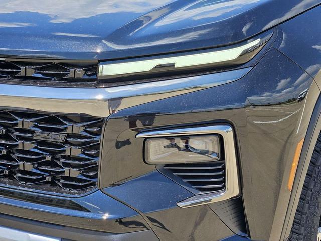 Photo of 2026 Mosaic Black Metallic Chevrolet Traverse