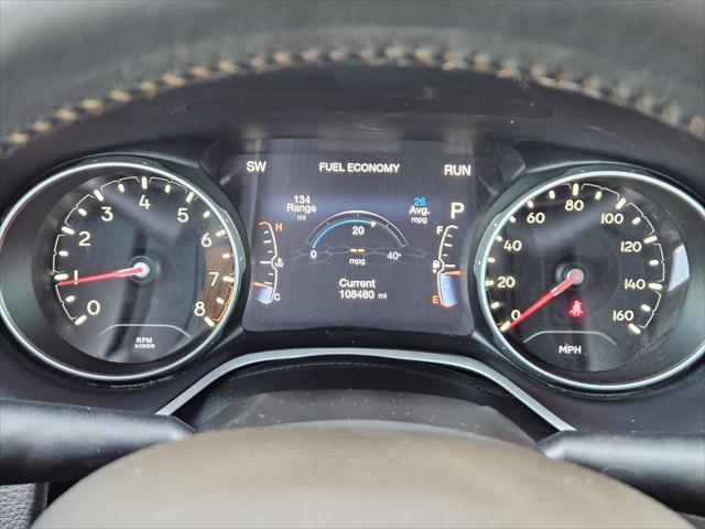Photo of 2017 White Clearcoat Jeep New Compass