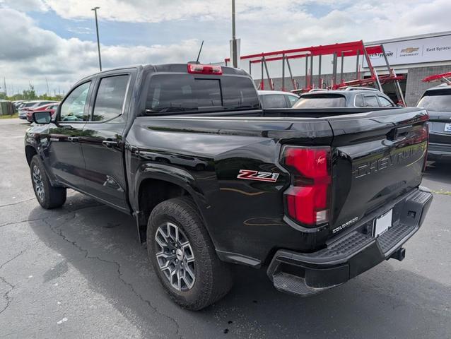 Photo of 2023 Black Chevrolet Colorado