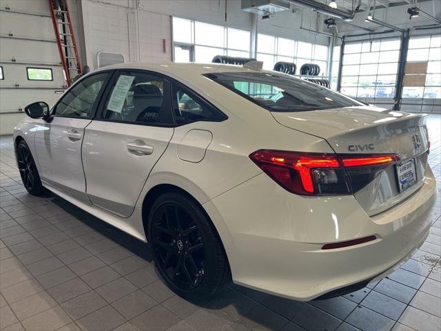 Photo of 2022 Platinum White Honda Civic