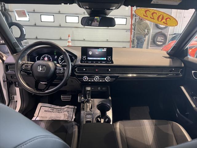 Photo of 2022 Platinum White Honda Civic