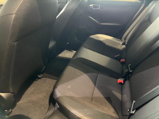 Photo of 2022 Platinum White Honda Civic