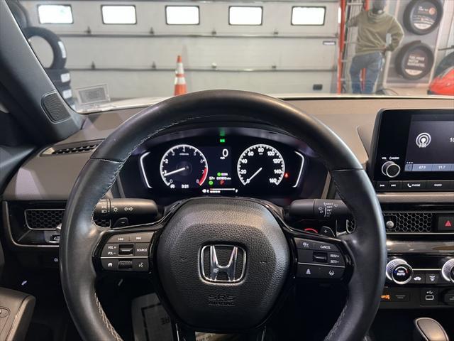 Photo of 2022 Platinum White Honda Civic