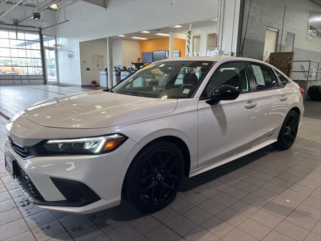 Photo of 2022 Platinum White Honda Civic