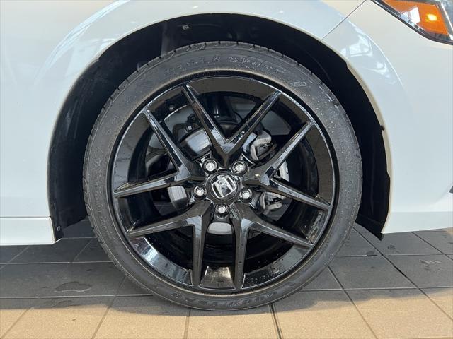 Photo of 2022 Platinum White Honda Civic