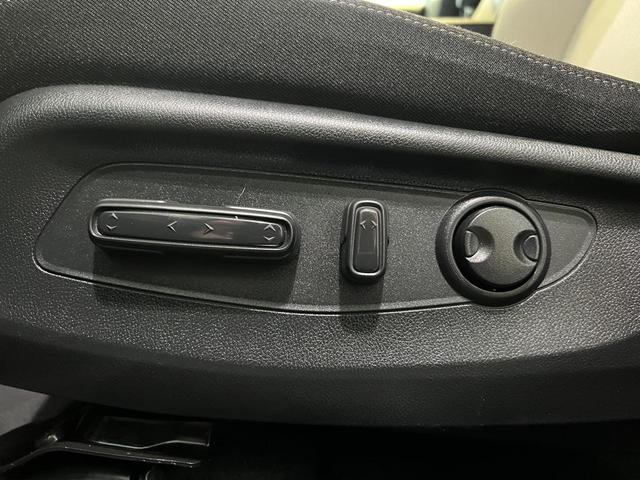 Photo of 2023 Crystal Black Pearl Honda CR-V