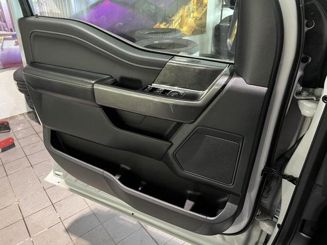 Photo of 2021 White Ford F-150