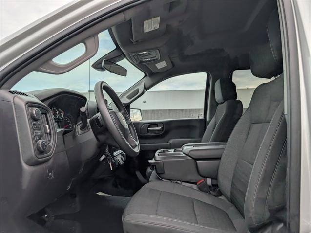 Photo of 2022 Silver Ice Metallic Chevrolet Silverado 1500