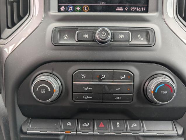 Photo of 2022 Silver Ice Metallic Chevrolet Silverado 1500