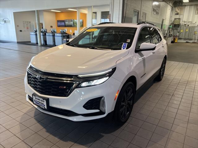 Photo of 2023 Summit White Chevrolet Equinox