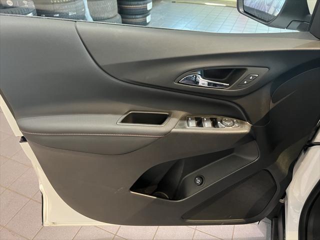 Photo of 2023 Summit White Chevrolet Equinox