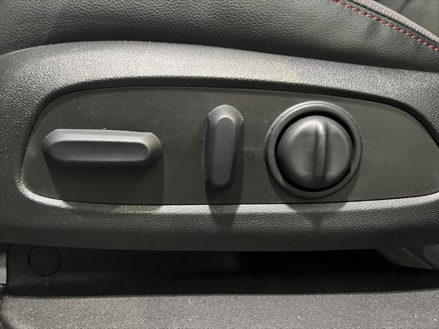 Photo of 2023 Summit White Chevrolet Equinox