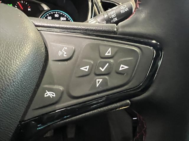 Photo of 2023 Summit White Chevrolet Equinox