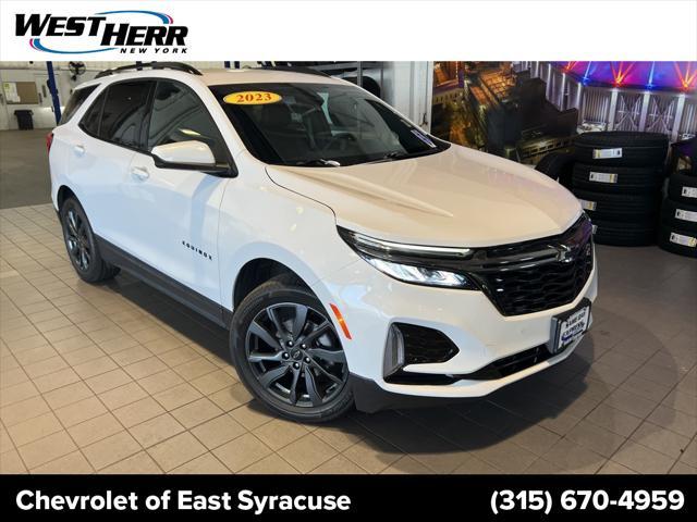 Photo of 2023 Summit White Chevrolet Equinox