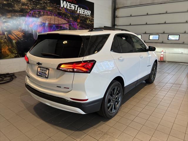 Photo of 2023 Summit White Chevrolet Equinox