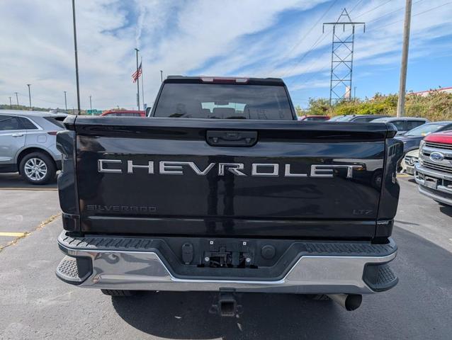 Photo of 2021 Black Chevrolet Silverado 2500