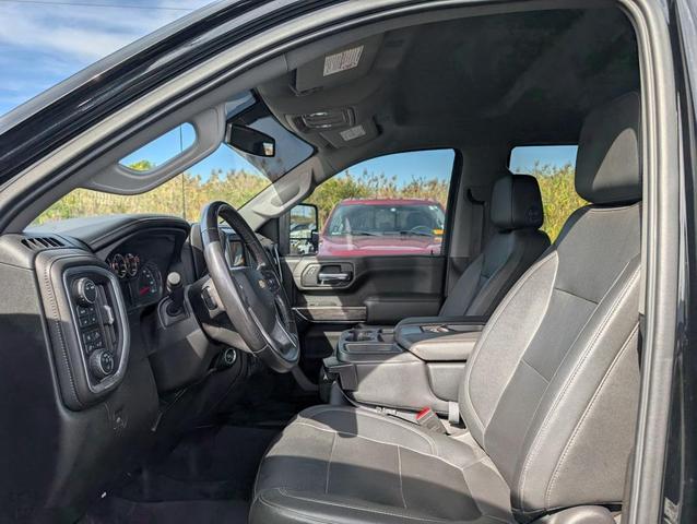 Photo of 2021 Black Chevrolet Silverado 2500