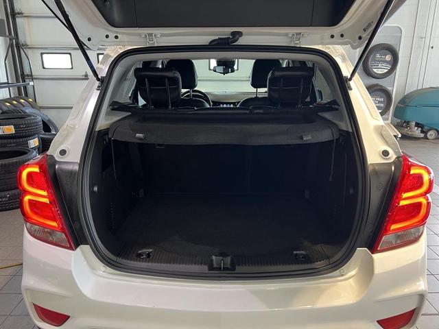 Photo of 2021 Summit White Chevrolet Trax